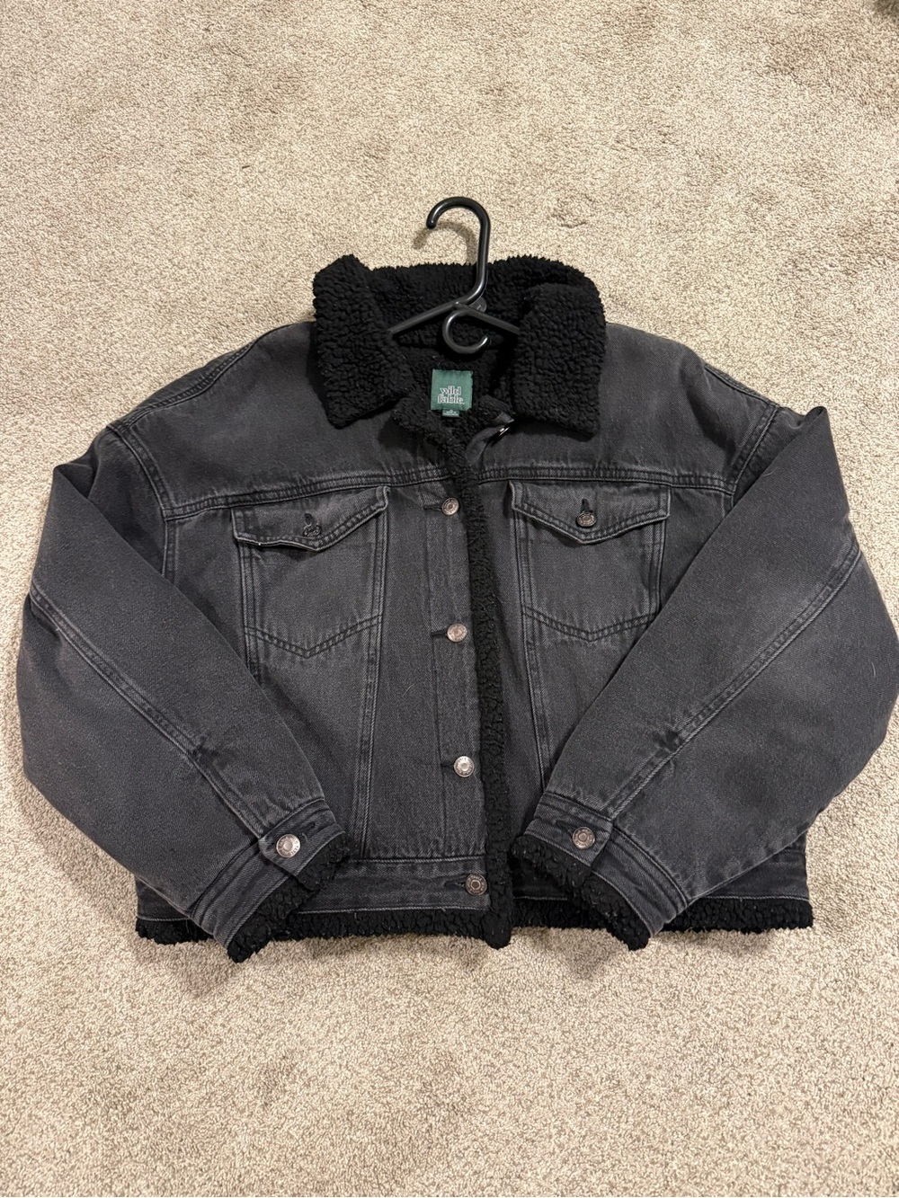 Women’s Black Sherpa-Lined Denim Jacket